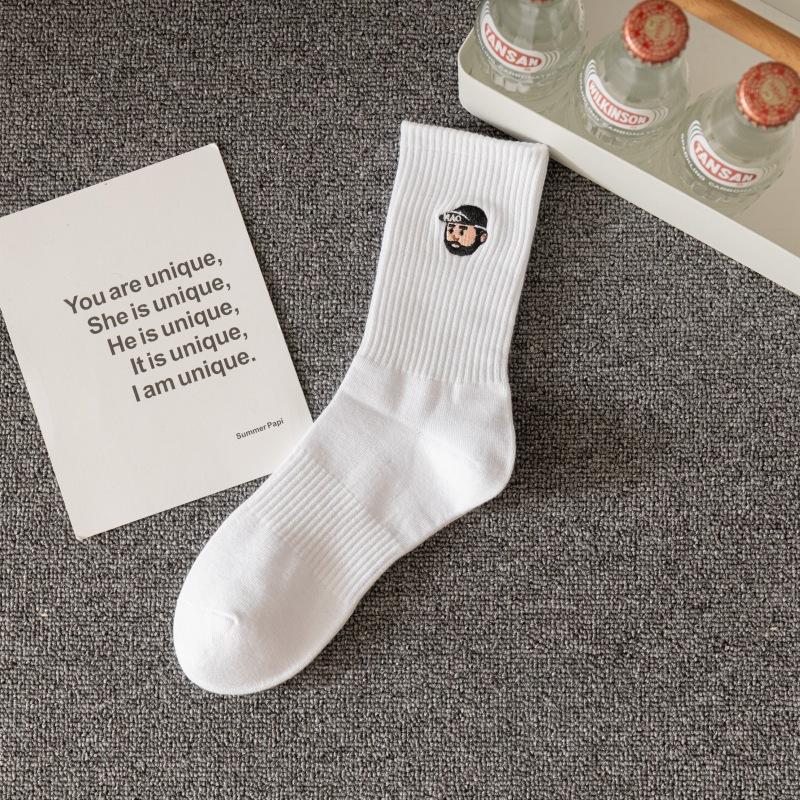 Svarta Strumpor Herr Mellanhöga Trendiga Vita Strumpor Hög Midja Mångsidiga Mellanhöga Sports Sommar Låga Strumpor