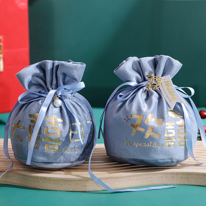 Xiaohongshu Bestseller: Drawstring Stamped Joy Plush Gift Bag
