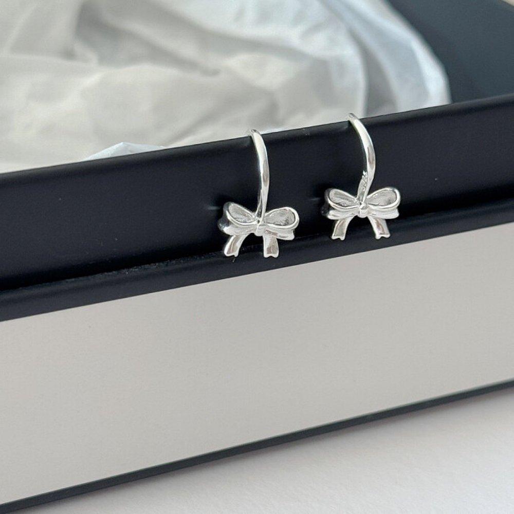 / 925 Silver Ribbon Hook Earrings