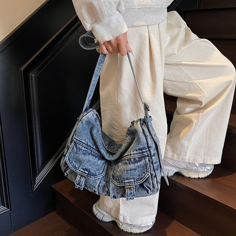 Denim Shoulder Bag Women Fashion Casual Crossbody Bag with Front Pockets and Adjustable Strap