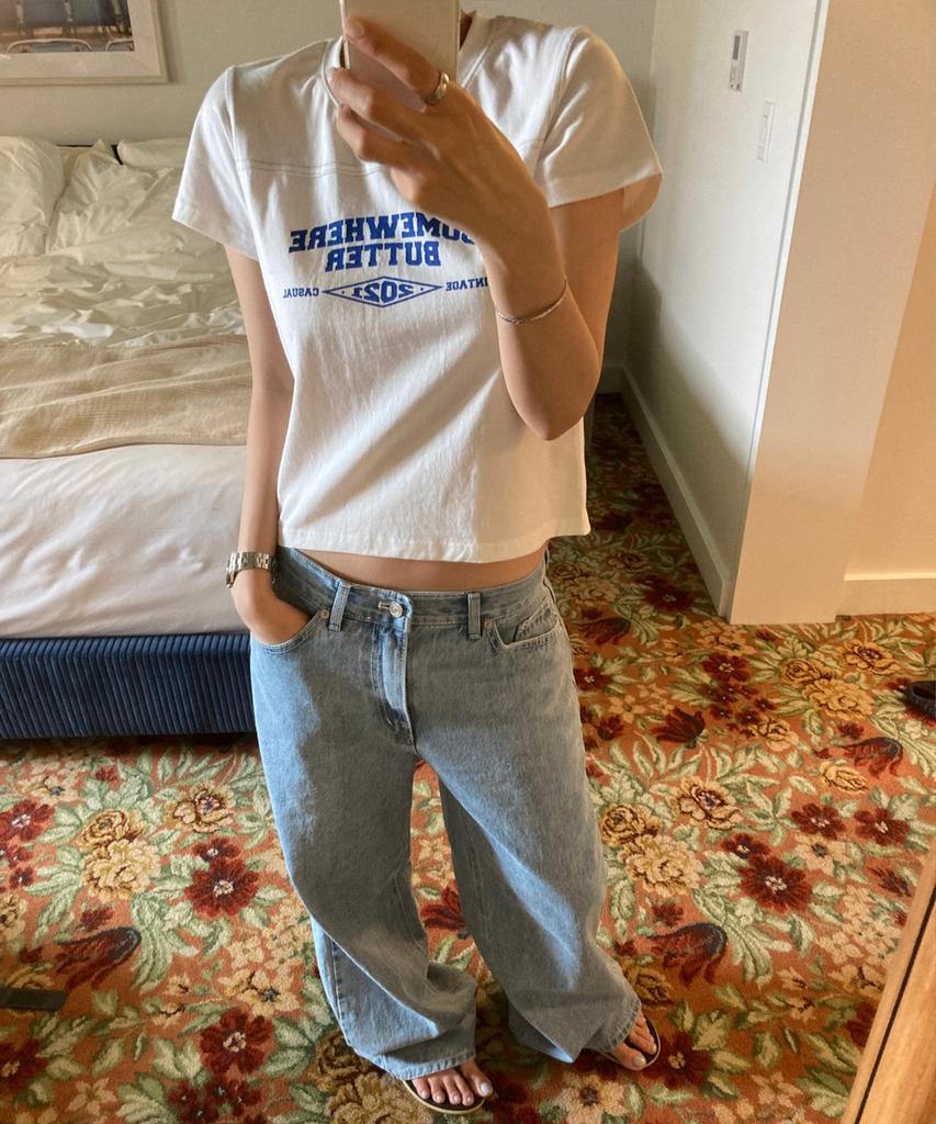 Sseomweeobeoteo Stitch Square Logo Top - Ivory