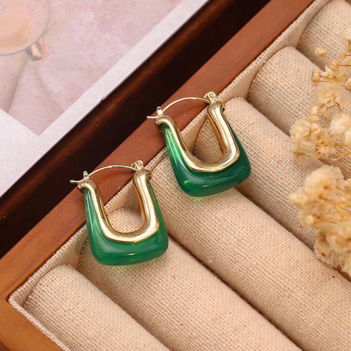 European Retro U-Shaped Stud Earrings - Elegant French Maillard Style