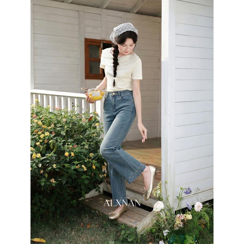 Lù Xiàng Nán Women's Slim Fit Lace Trim Blue Jeans