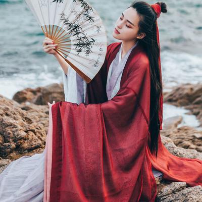 Elegantní dámský oblek Hanfu ve stylu čínského rytíře