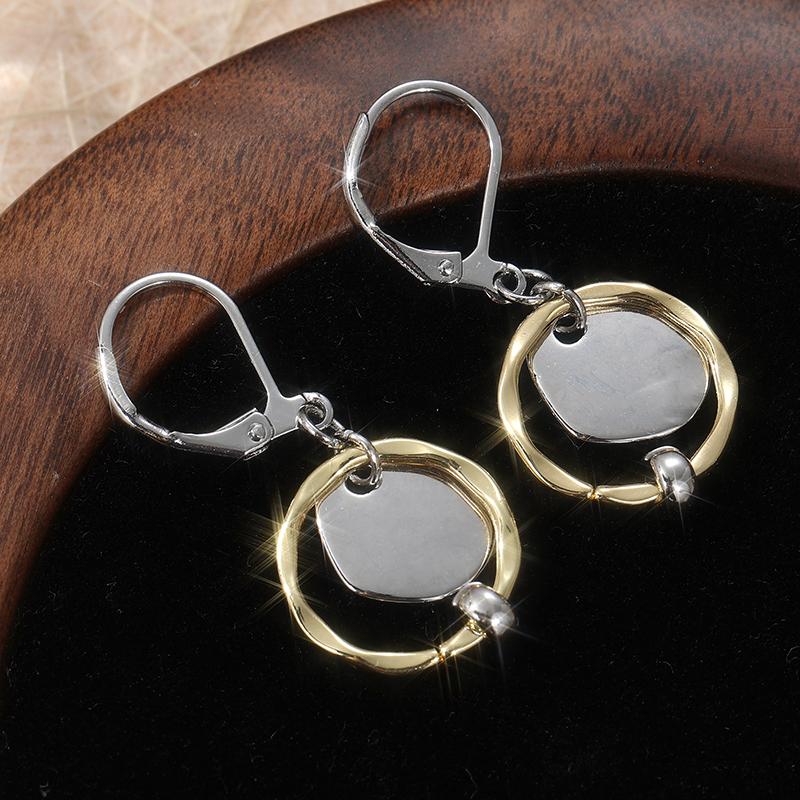 Vintage Round Inlaid Mitation Pearl Earrings Hollow Geometric Dangle Earrings Women Concise Banquet Jewelry Accessories