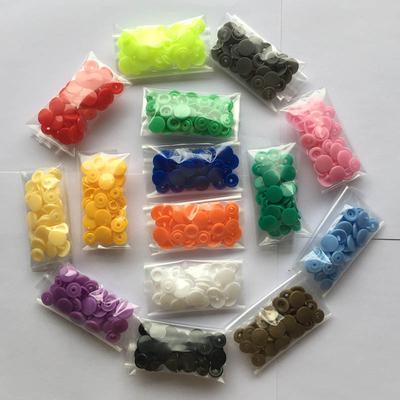 Boutons-pression en plastique Attaches T5 Pour Vêtements de bébé Accessoires pour vêtements d'enfant Pressions en résine Boucles à pression 10/20/50/100/150 Sets