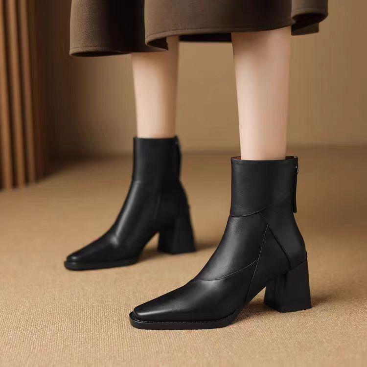 Pointed thick heel boots women's autumn and winter new British thick heel Martin boots rear zipper thin boots