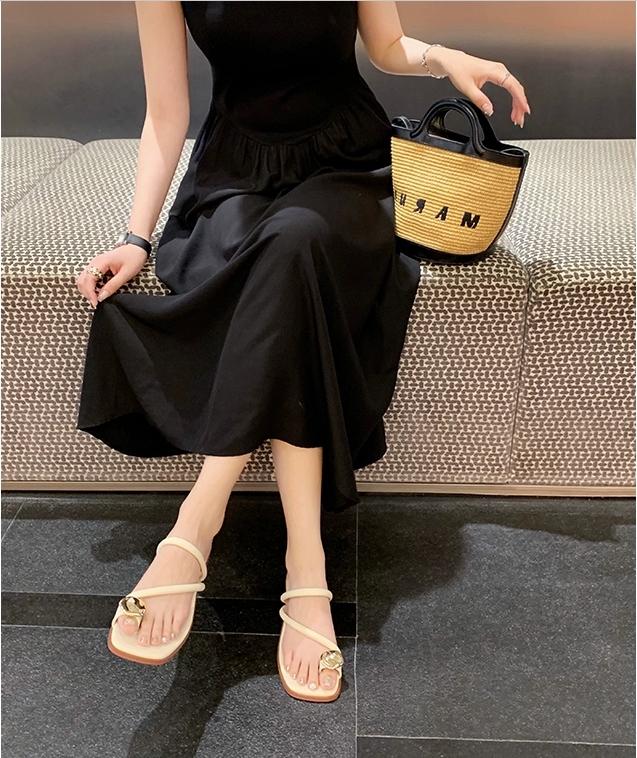 

French toe slippers women s summer new outer wear cross-belt fairy style low-heeled fashion buckle single shoes sexy beach shoes 38 бежевый