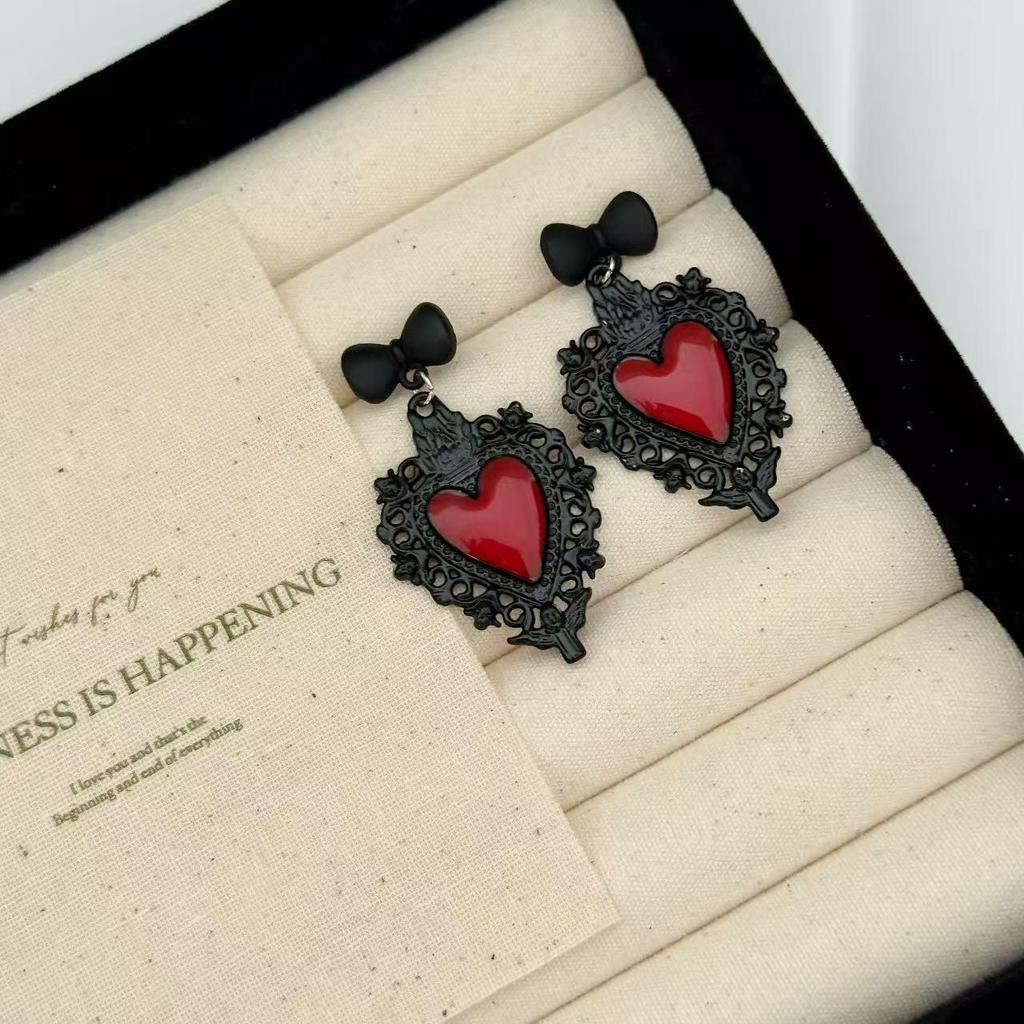 Unique Halloween Earrings: European and American Design with Pumpkins, Bats, and Devils