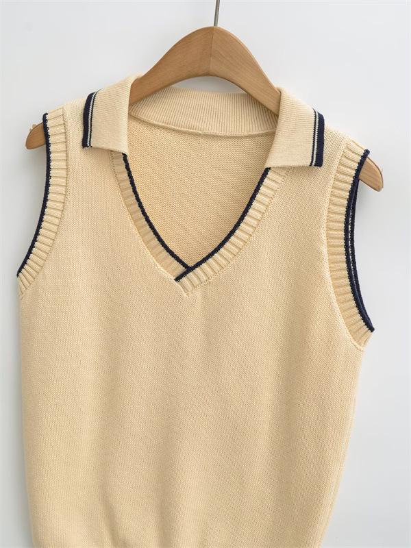 Women's Retro Color-Block Knit Vest: College Style, Polo Collar, Slim Fit, Elegant Camisole Layer
