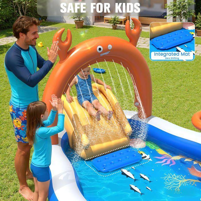 KingSom Aire de Jeu Aquatique Gonflable Enfant - Piscine avec Toboggan, Arroseur & Pataugeoire, 305x178x127 cm, Idéale Jardin