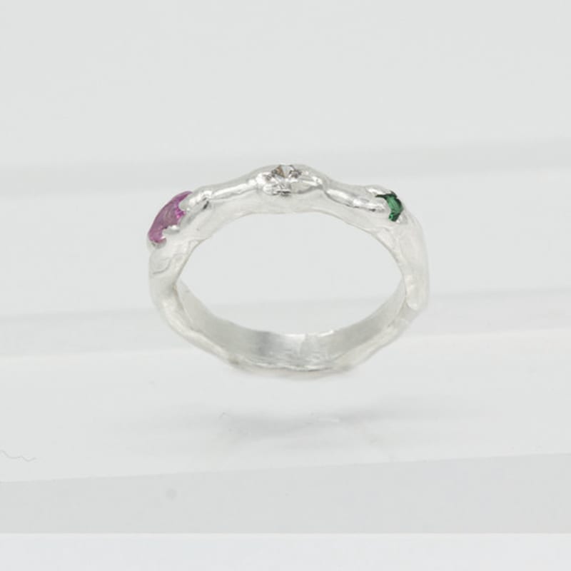 studio curve 3stone ring