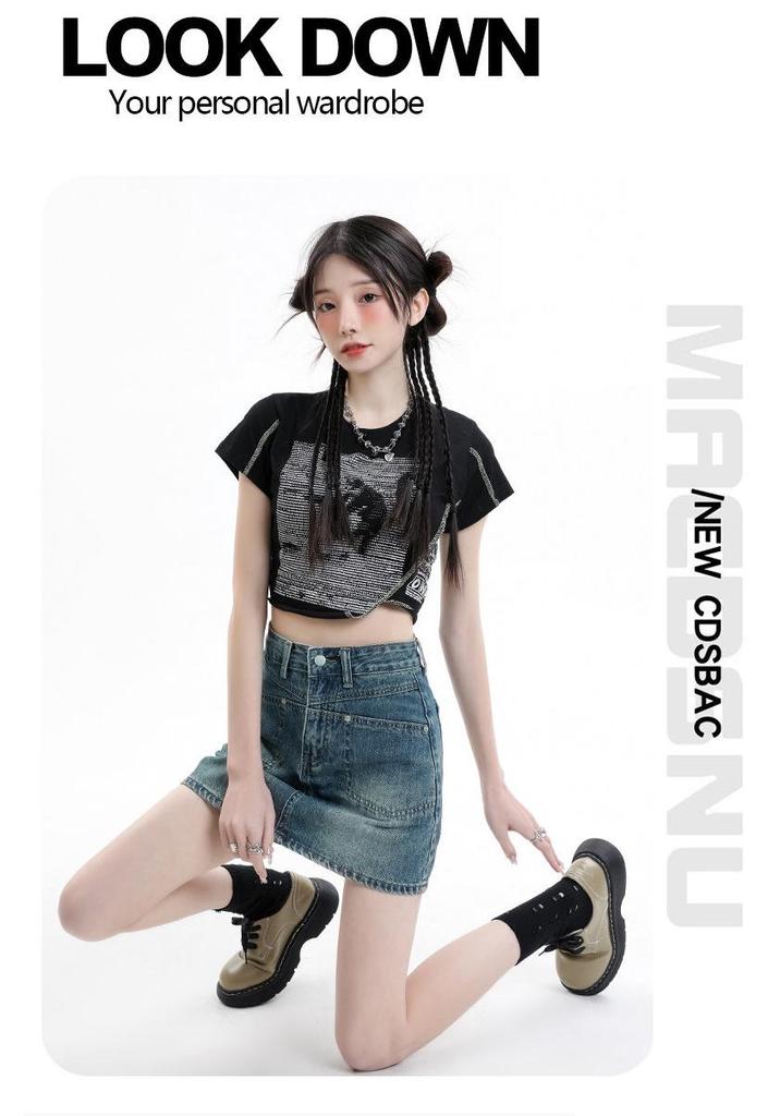 Retro High-Waisted A-Line Denim Skirt for Plus Size Women - Summer Slimming, Pear-Shaped Friendly, Belly Covering Short Skirt