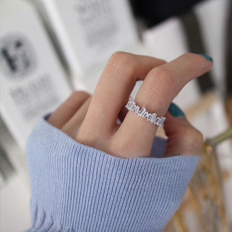 Exquisite 925 Adjustable Silver Ring With Twinkling Crystal For Everyday Wear Gifts Or