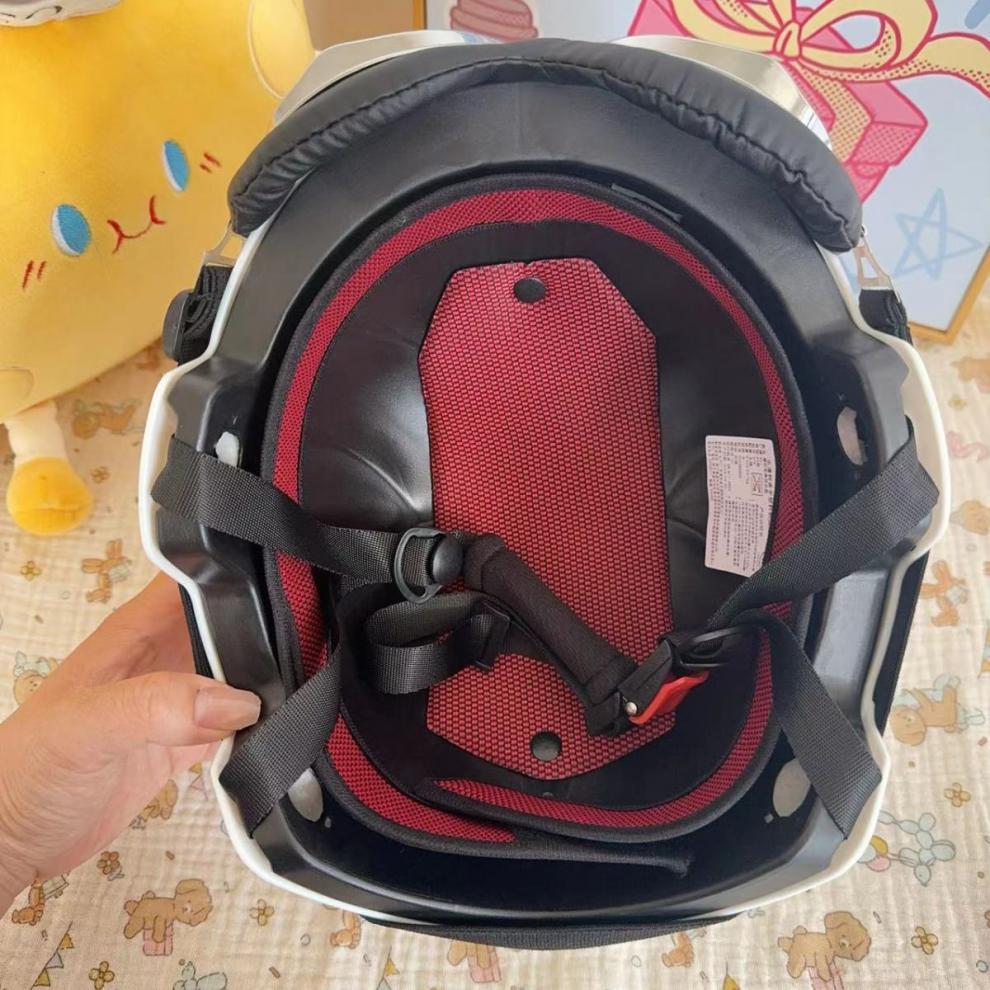 Electric Motorcycle Men's Ski Riding Four Seasons Universal Helmet Helmets