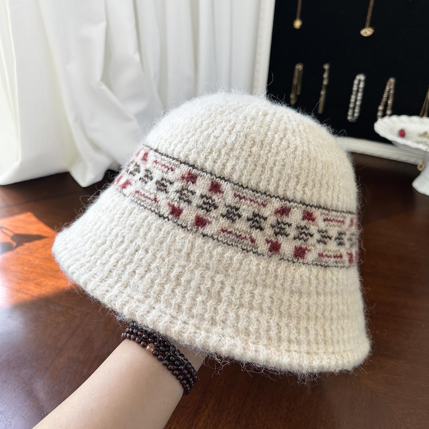 

Knitted Fisherman Hat for Women In Autumn and Winter Versatile Face Showing Small Wool Hat Ear Protection Cold Warm Water Bucket Hat Beige (56-58cm)
