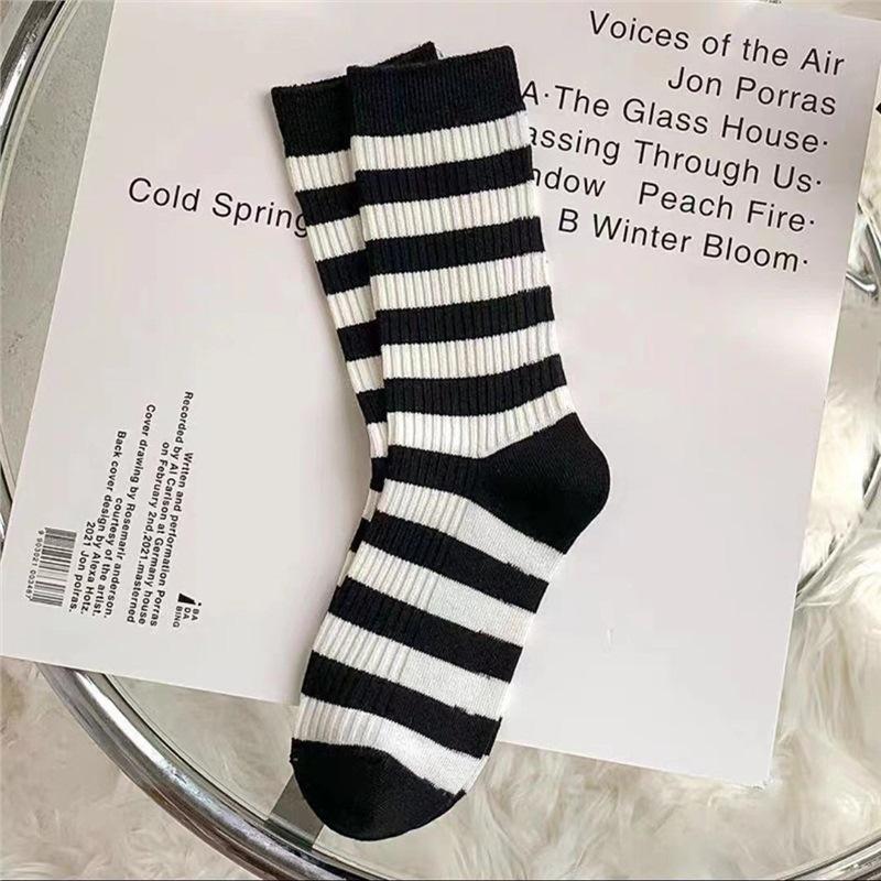 Autumn and Winter Striped Pure Cotton Socks, Summer Women's Trendy Socks, R Black and White Embroidered Academy Windblown Women's Socks