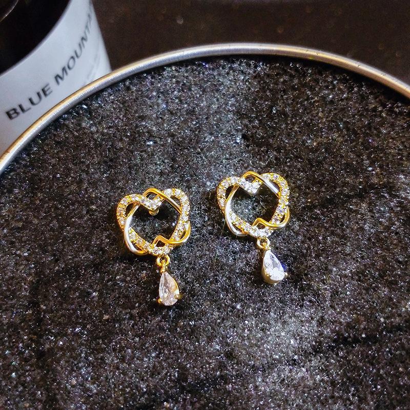 Niche Design Exquisite Diamond set Love Earrings New Year's Trendy Metal Style Personality Temperament Zircon Earrings