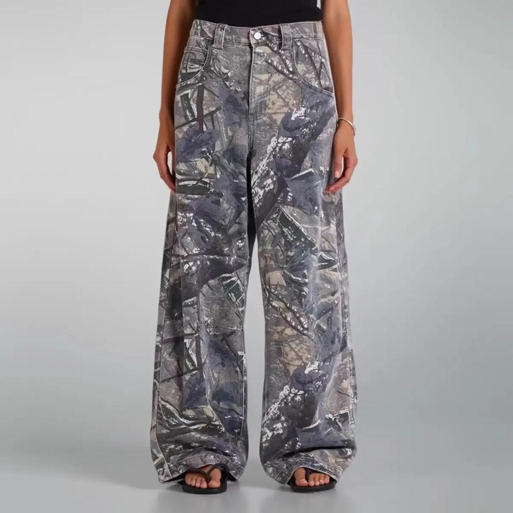 VIONA European and American Classic Work Pants with Retro Branch Camouflage Silhouette, Distressed and Washed Finishes.