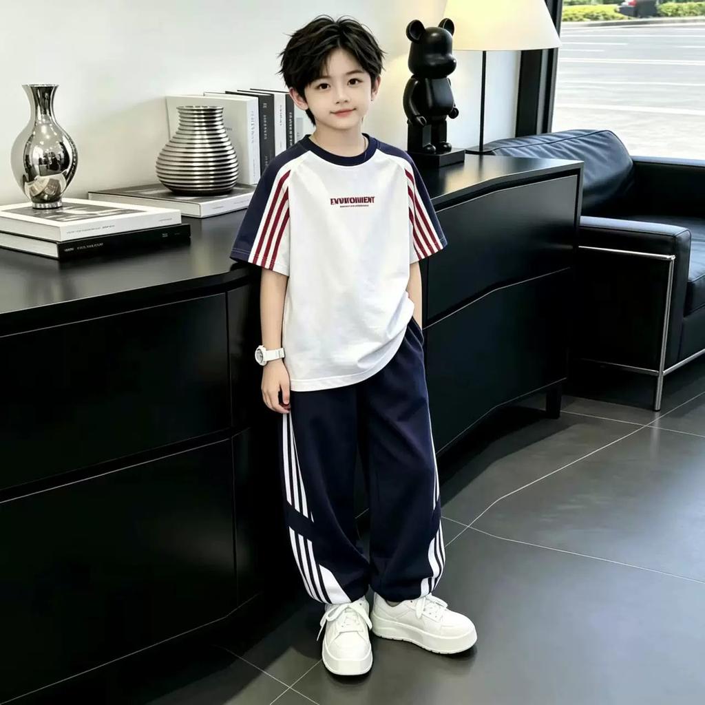 Summer Fashionable Short-sleeved Suit For Boys And Girls, Thin Children's Sports T-shirt And Trousers Two-piece Set