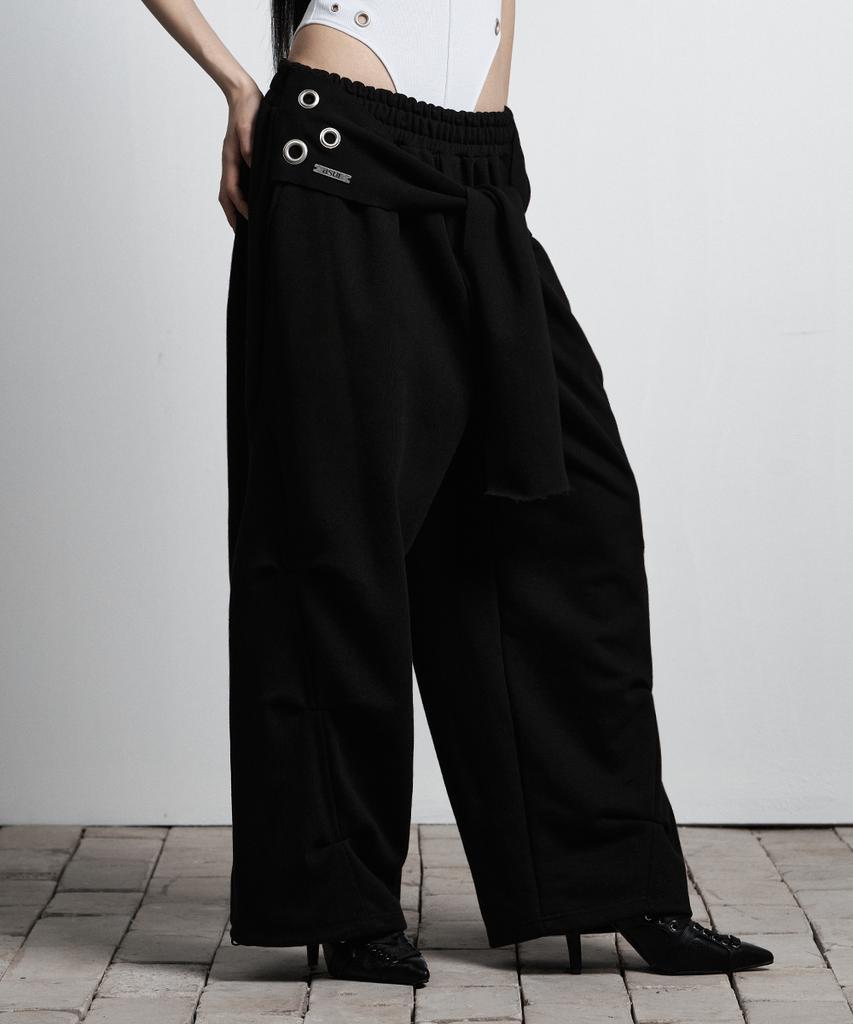 Aejeuyua Tie Belt Sweatpants Black