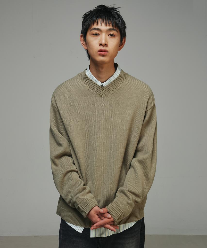 SIGNATURE V-Neck Relaxed Knit [Khaki Gray]