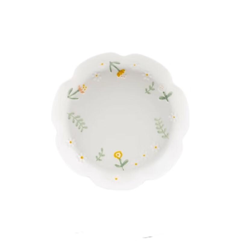 Nordic Ceramic Embossed Daisy Dinner Plate