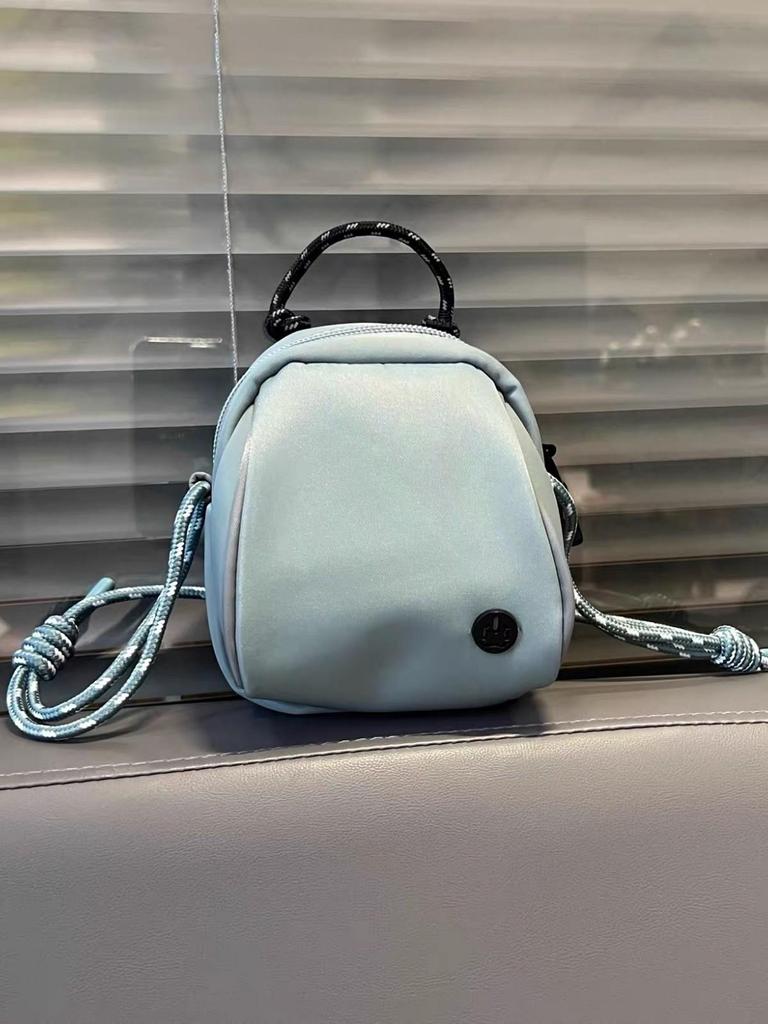 Adorable Mini Crossbody Bag - Egg-Shaped Shoulder Bag for Parent-Child Outings and Kids, Simplified Mobile Phone Holder