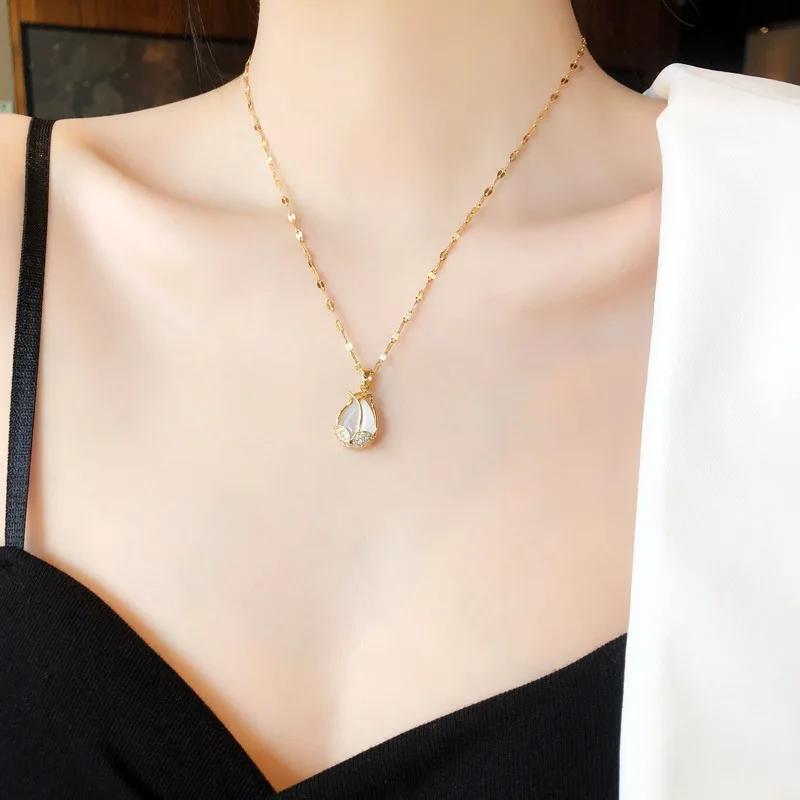 Korean Fashion Tulip Necklace with Rhinestone Golden Necklace Luxury Classic Party Clavicle Chain Necklaces for Women Jewelry