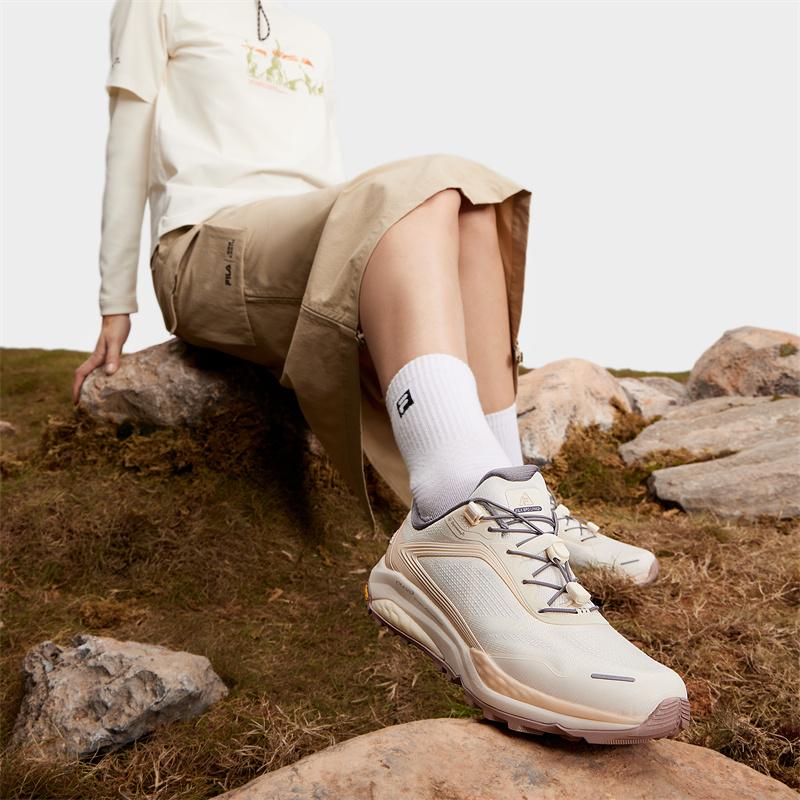 FILA Breathable Versatile Durable Low-Top Outdoor Functional Shoes Women Shoes Milk-White Sunset-Yellow A12W431203FGC