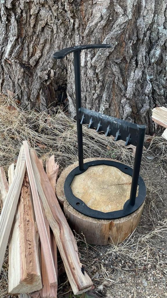Senkichi SCS-1 Open-Type Firewood Splitter for Outdoor Use, Assembled, Hammer-Based Firewood Splitter