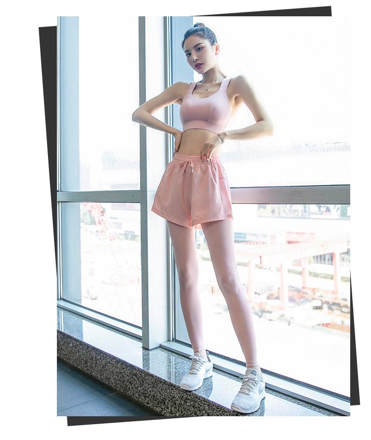 Women's High-End Fashion Yoga Suit: Loose, Quick-Drying Long Sleeve Running Sportswear for Fitness and Style.