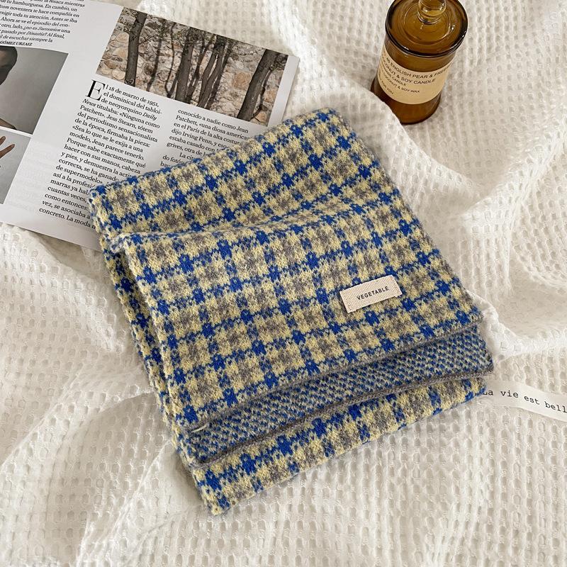 Small fresh college style small plaid wool scarf women's winter warm versatile retro knitted scarf
