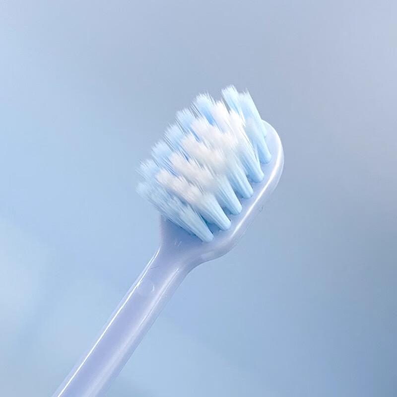 PlusClean Slim Soft Gum Care Toothbrush 4-Pack