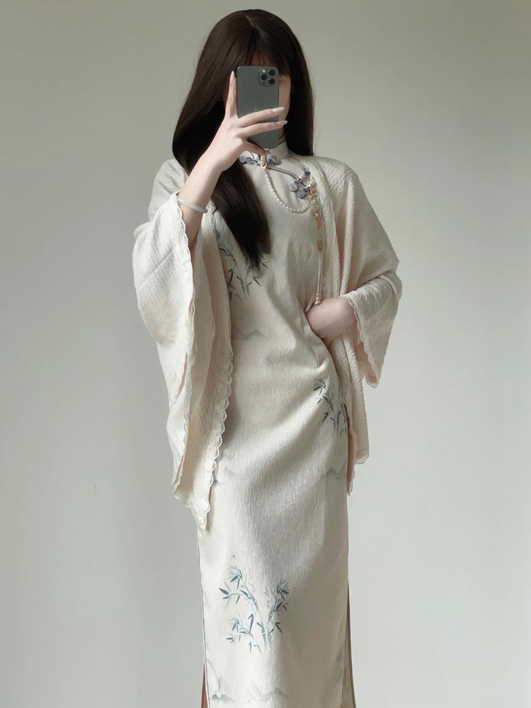 Vintage-Inspired Elegant Cheongsam: 2025 Summer Collection for Young Women