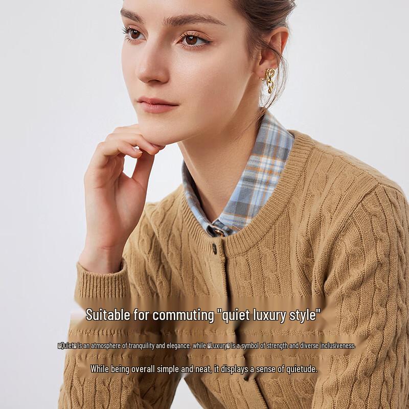 Navigare Women's Cable Knit Wool Cardigan