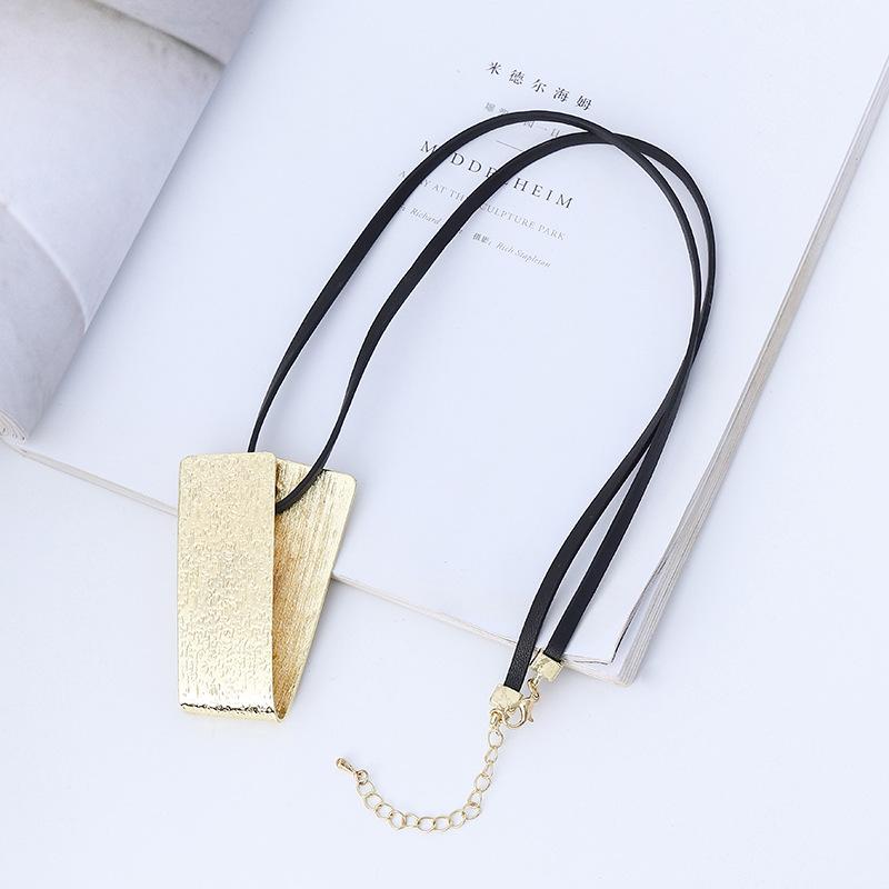 Premium Sweater Chain Retro Women S V-Shaped Fashion Simple Necklace Women S Versatile Long Jewelry