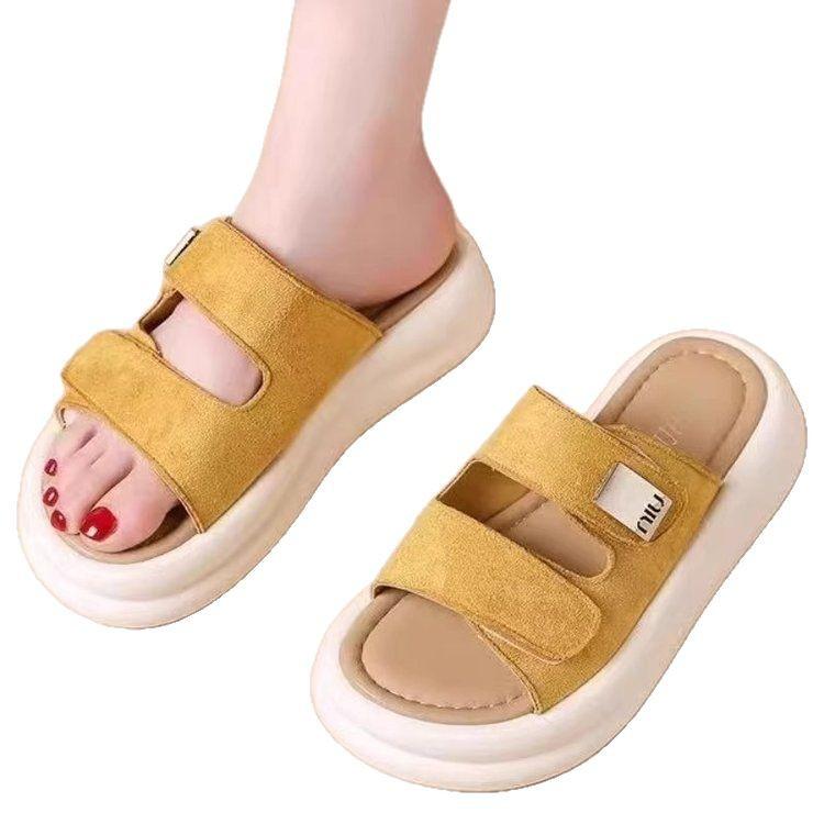 Coole Hausschuhe Damen Sommerbekleidung 2025 neu modisch vielseitig bequem Plateau Französisch mit Rock Strandsandalen