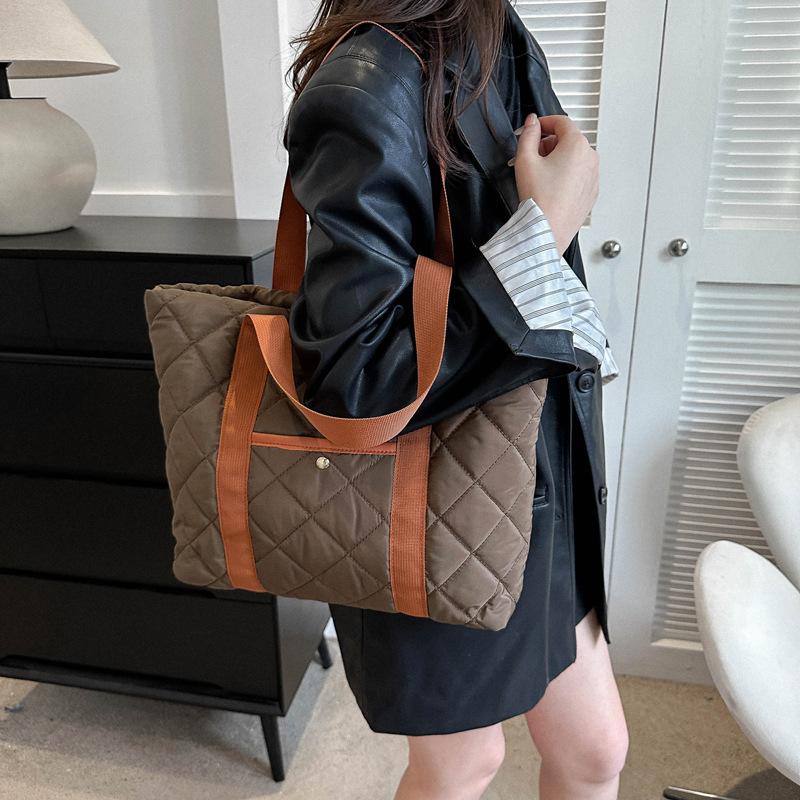 Quilted Design Trendy Oxford Shoulder Bags for Women Autumn Large Capacity Ladies Tote Bag Simple Portable Female Handbags