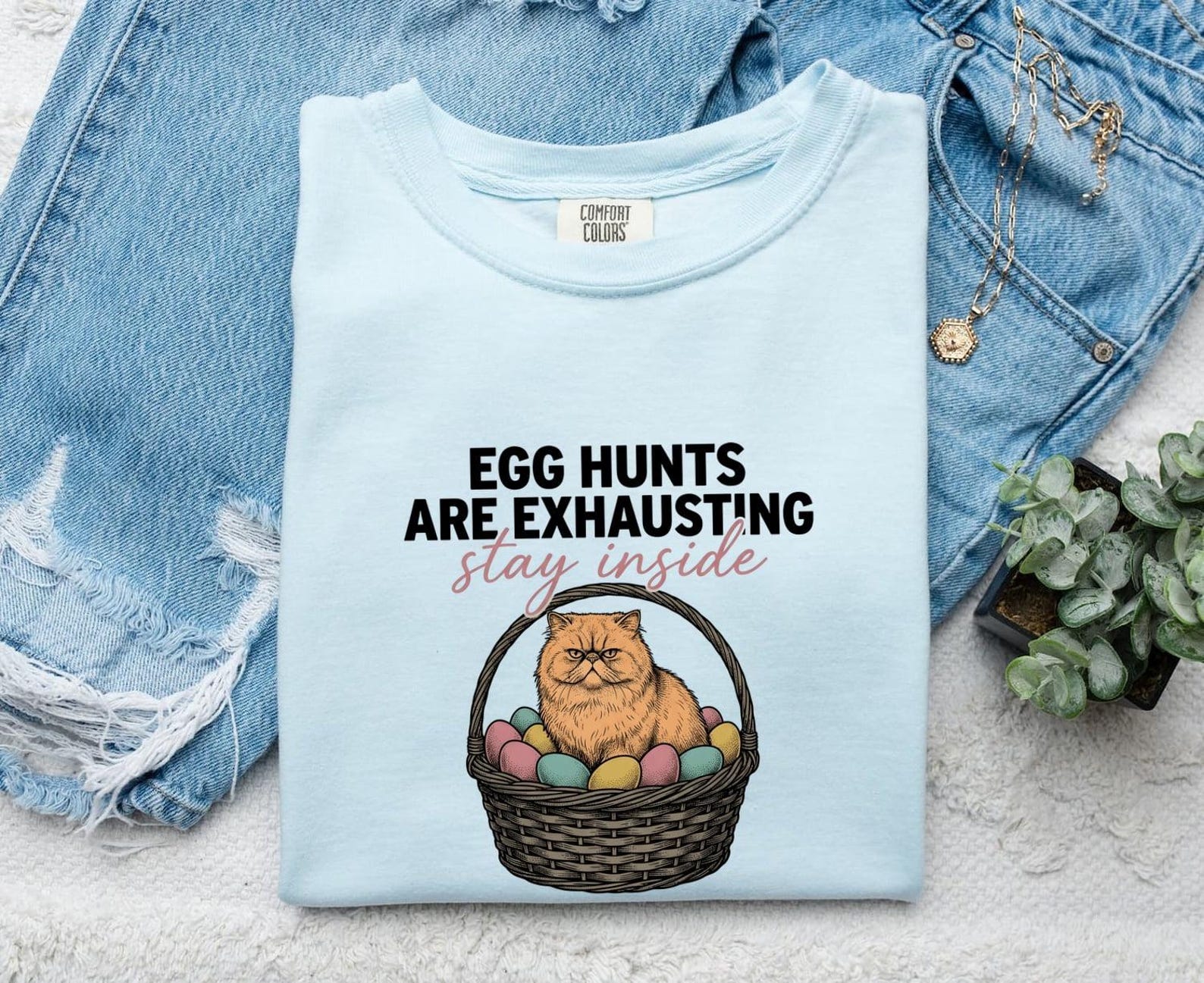 Annoyed Cat Basket Shirt Easter Animal Gift Women Ink Drawing Tee Cat Bed T-Shirt Easter Fan Kitty Tshirt Creatures Graphic Outline Colored S