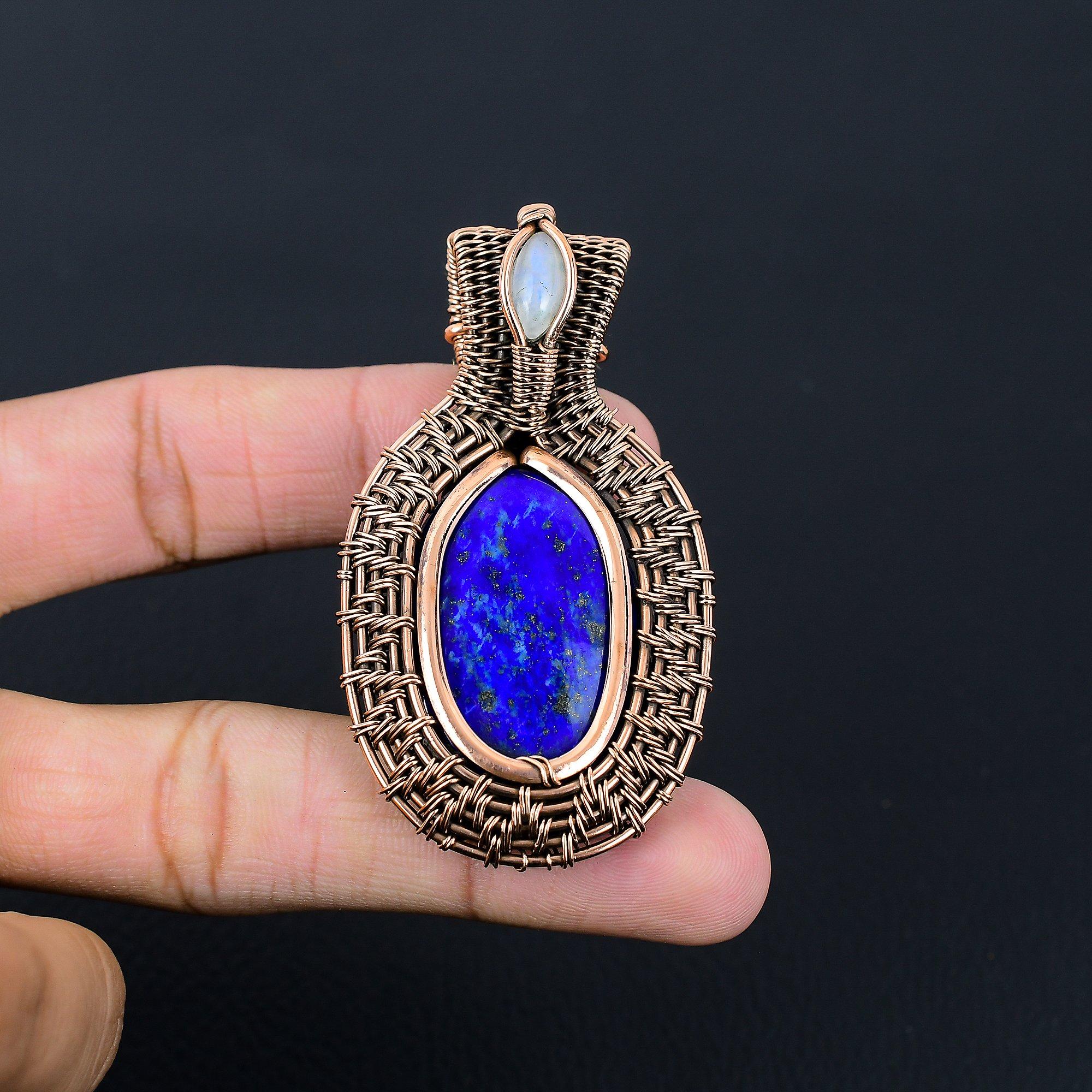 

Лазурит и лунный камень, драгоценный камень, чистая медная проволока, уникальный ювелирный кулон ручной работы