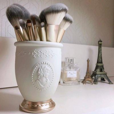 Cubo para Brochas de Maquillaje Cubo de Almacenamiento de Belleza Relieve Retrato de Nobleza