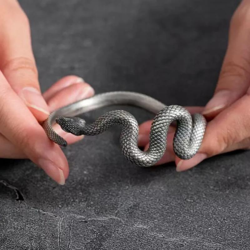 Dark Black Snake Retro Bracelet Imitation Carved Snake Zodiac Bracelet for Men and Women