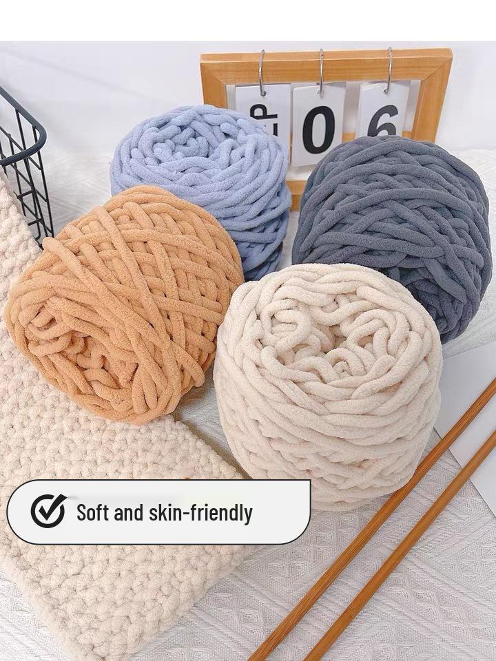 Pocket Bear Hand-Knitted Wool Scarf DIY Kit - Homemade Gift for Partner