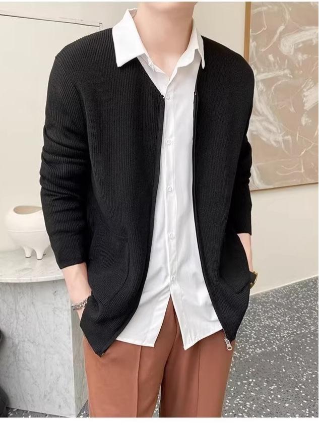 Autumn/Winter Men's Korean Style Knit Cardigan - Trendy Solid Color Round Neck Loose Sweater