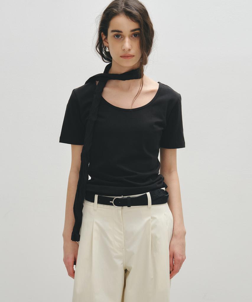 NOIRER FOR WOMAN U-Neck Two-Way T-Shirt (Black)