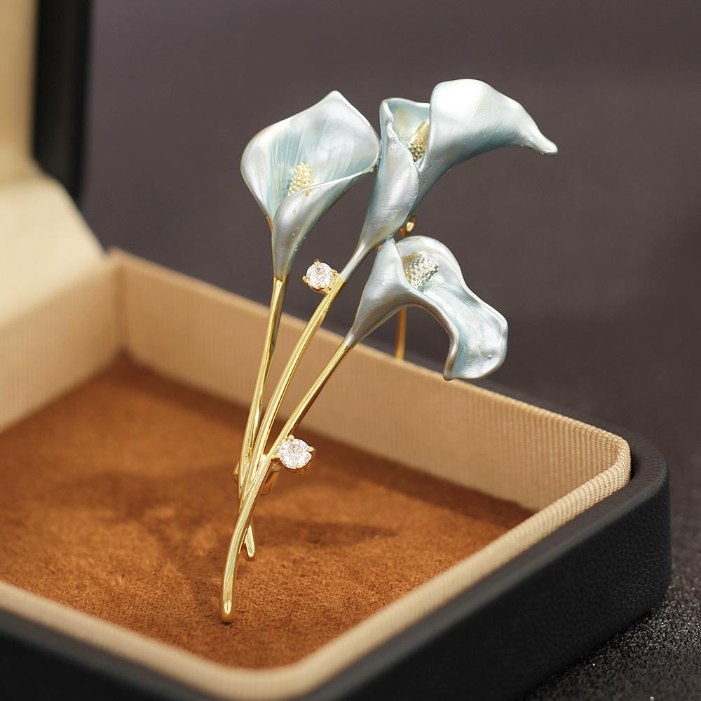 Sun cloud simple and elegant simple blue pink calla lily dripping oil flower brooch real gold electroplating exaggerated bouquet pin women's model