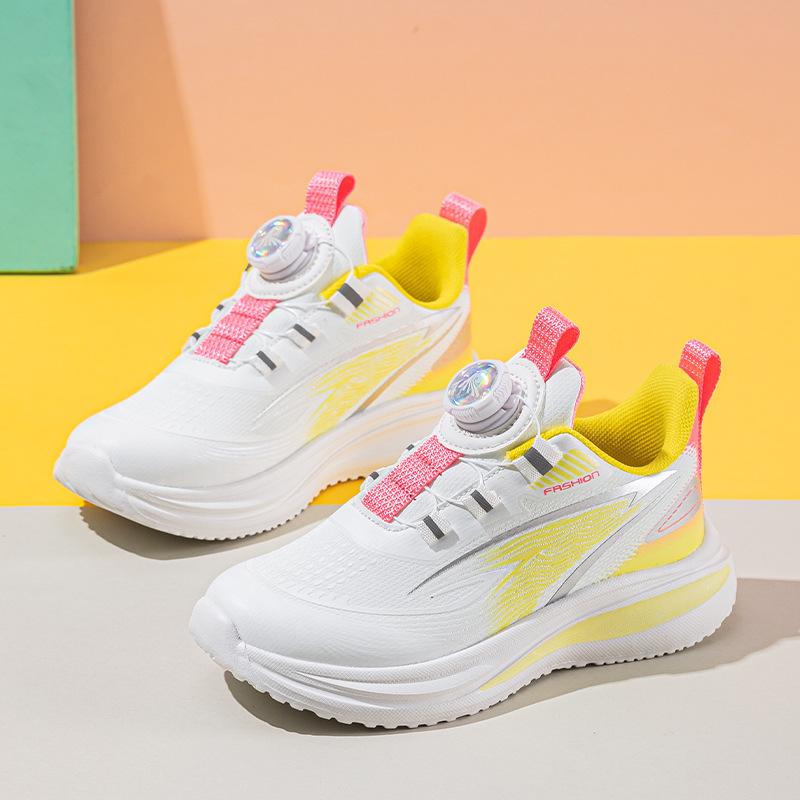 New children's shoes: breathable athletic shoes with rotating buckles, suitable for both boys and girls, a versatile and trendy choice
