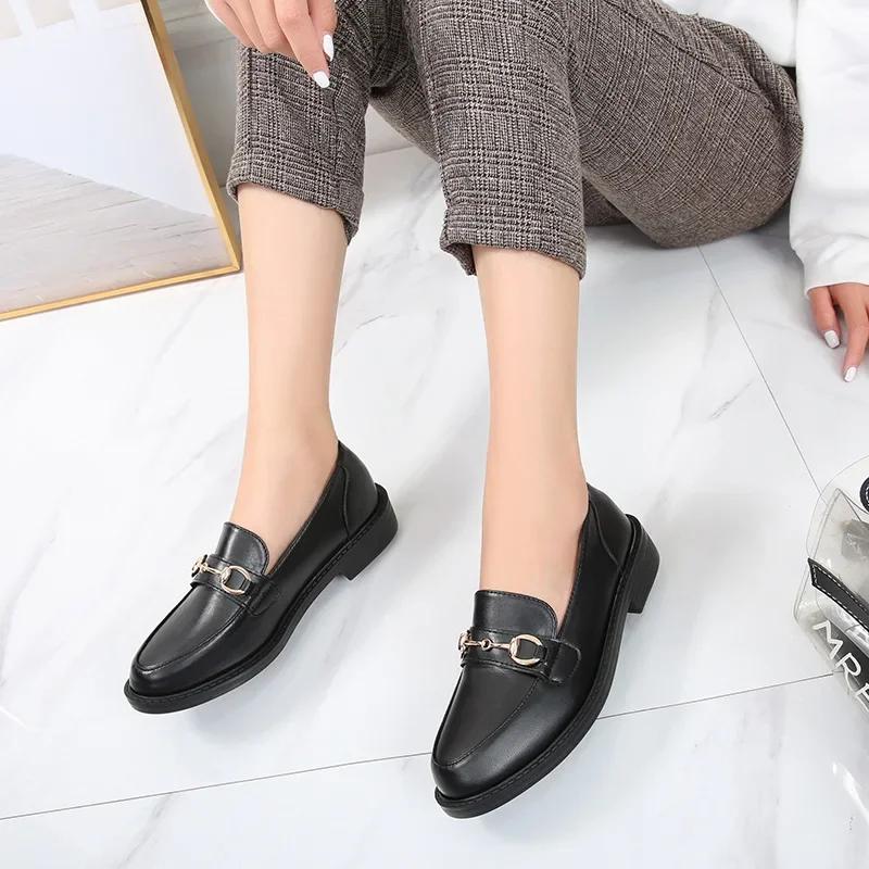 Fashion Women Loafers 2025 Spring British Style Women Leather Shoes Fashion Metal Buckle Thick Heel Shoes Retro Style Office Lady Shoes