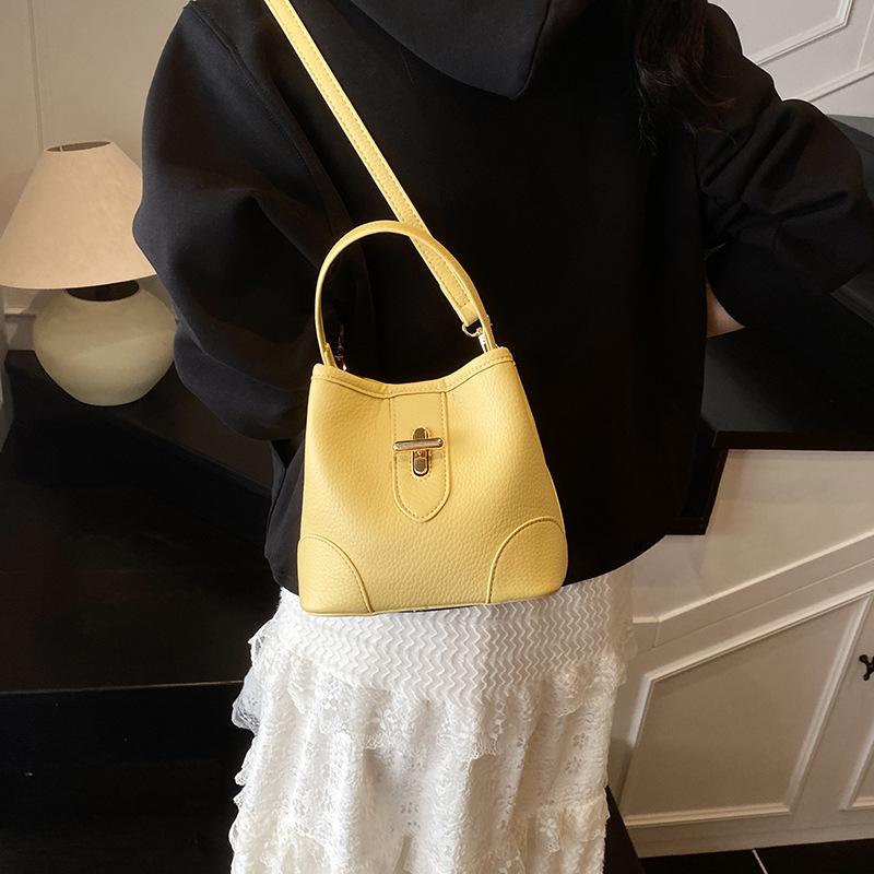 Handbag Women's Fashion Versatile Messenger Bag Shoulder Bag